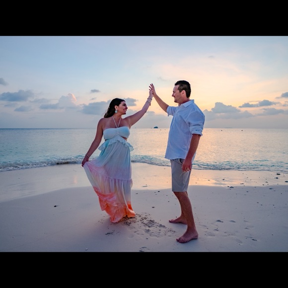 Hi Beautiful Ladies! From my closet to yours, feel beautiful and  fabulous 🤍 - Picture 7 of 8